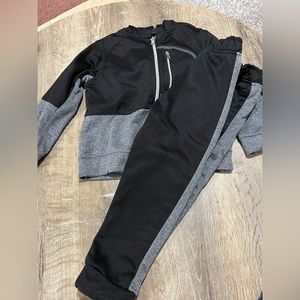 4t sweatshirt/pant lot